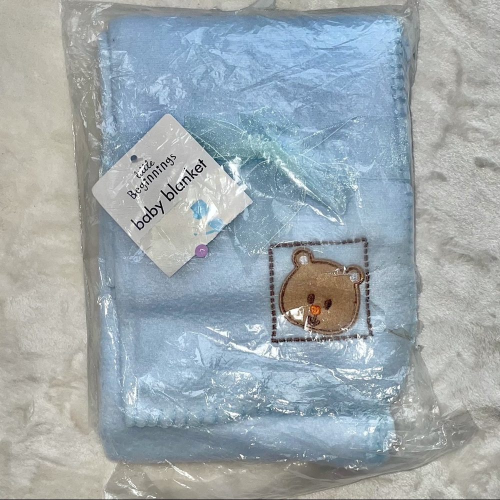 NWT Little Beginnings Fleece Blanket